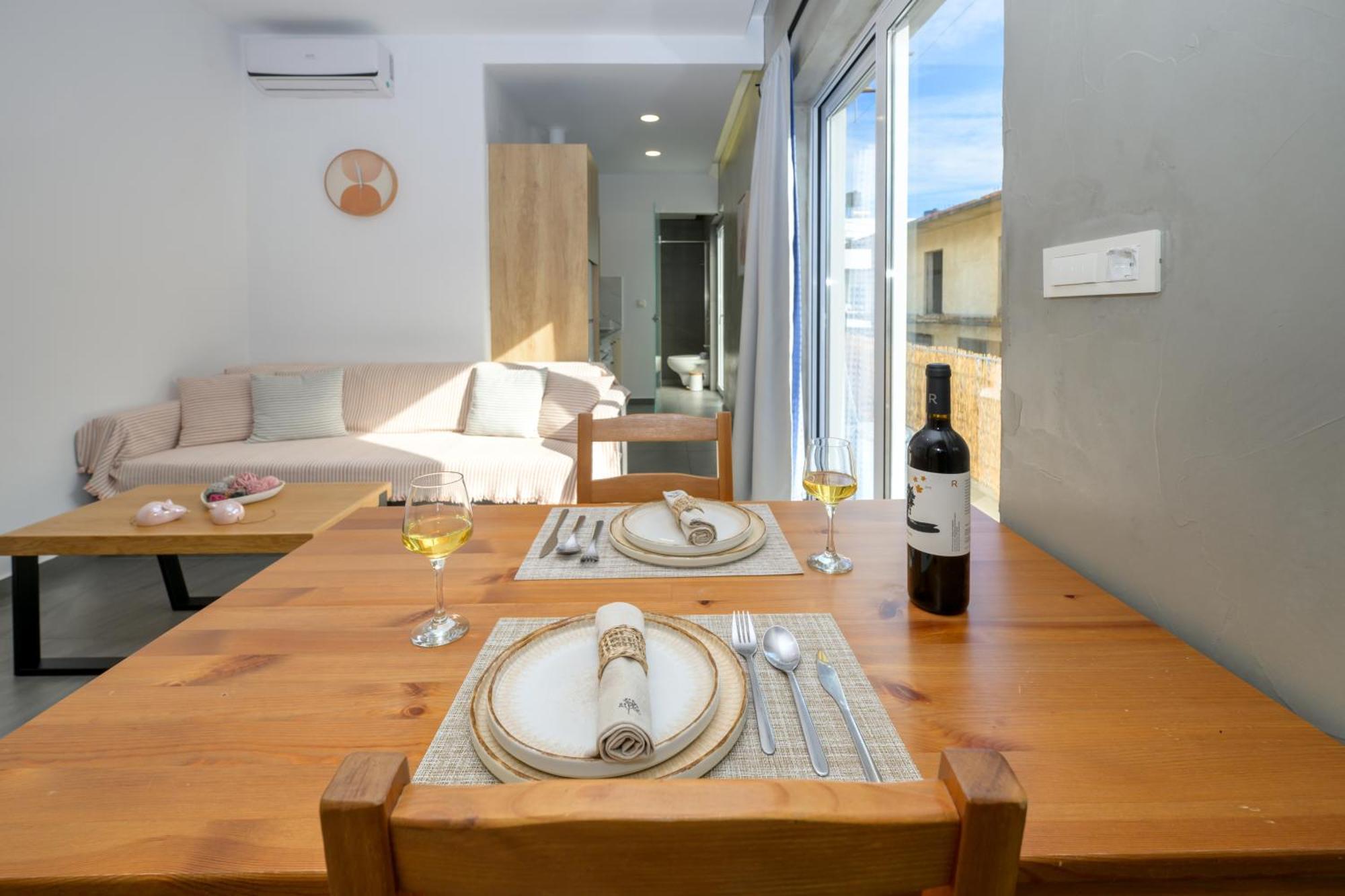 Apartment And Me -750m From The Sea